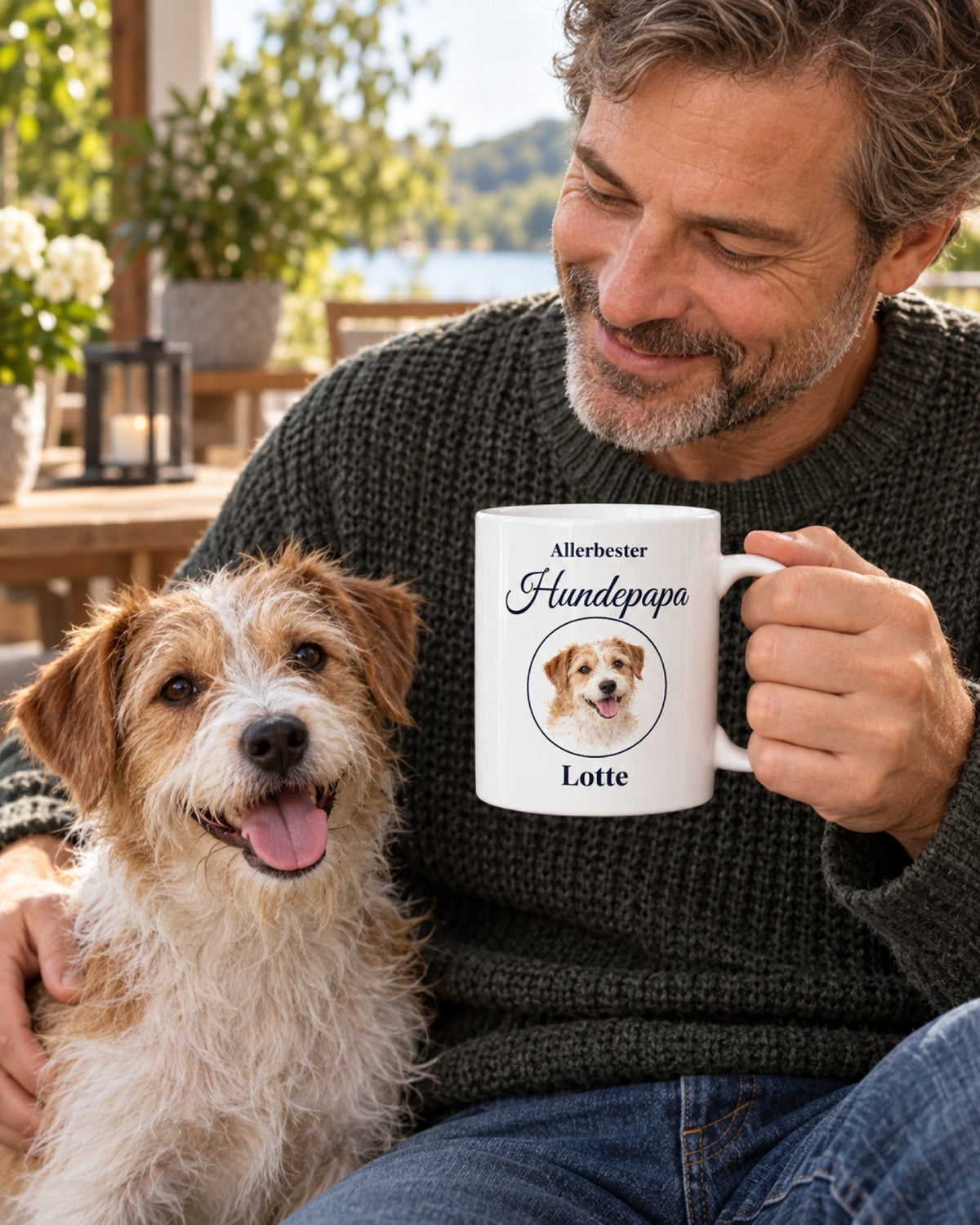 Tasse Allerbester Hundepapa mit Jack Russell Lotte, der Mann sitzt mit seinem Hund auf dem Sofa