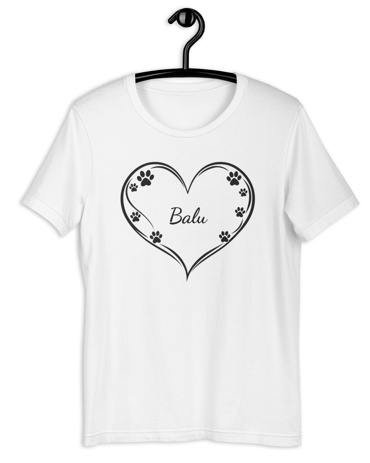 T-Shirt Herz mit Pfoten in Weiß mit Namen Balu auf dem Bügel